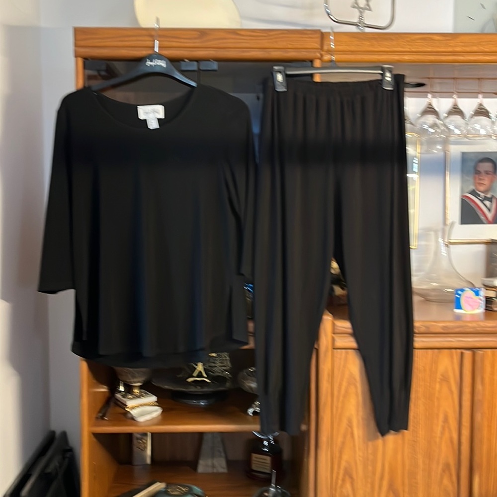 Joseph Ribkoff top paired with a NAYA pant